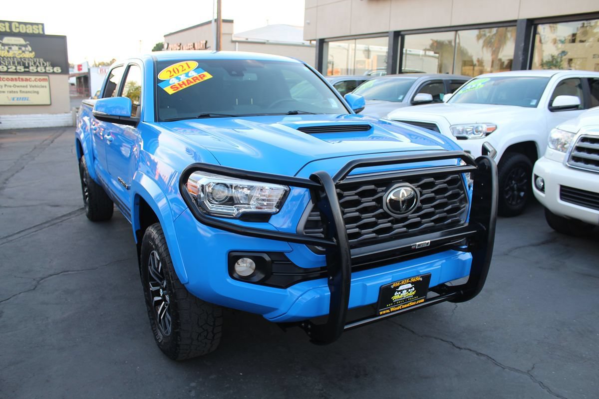 Used 2021 Toyota Tacoma TRD Sport AWD/4WD image 8