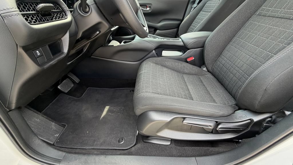 Certified 2024 Honda HR-V LX image 19