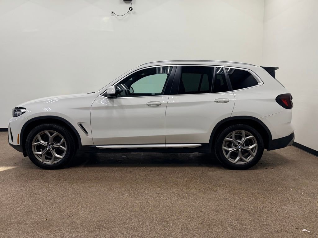 Used 2022 BMW X3 xDrive30i w/ Premium Package image 2