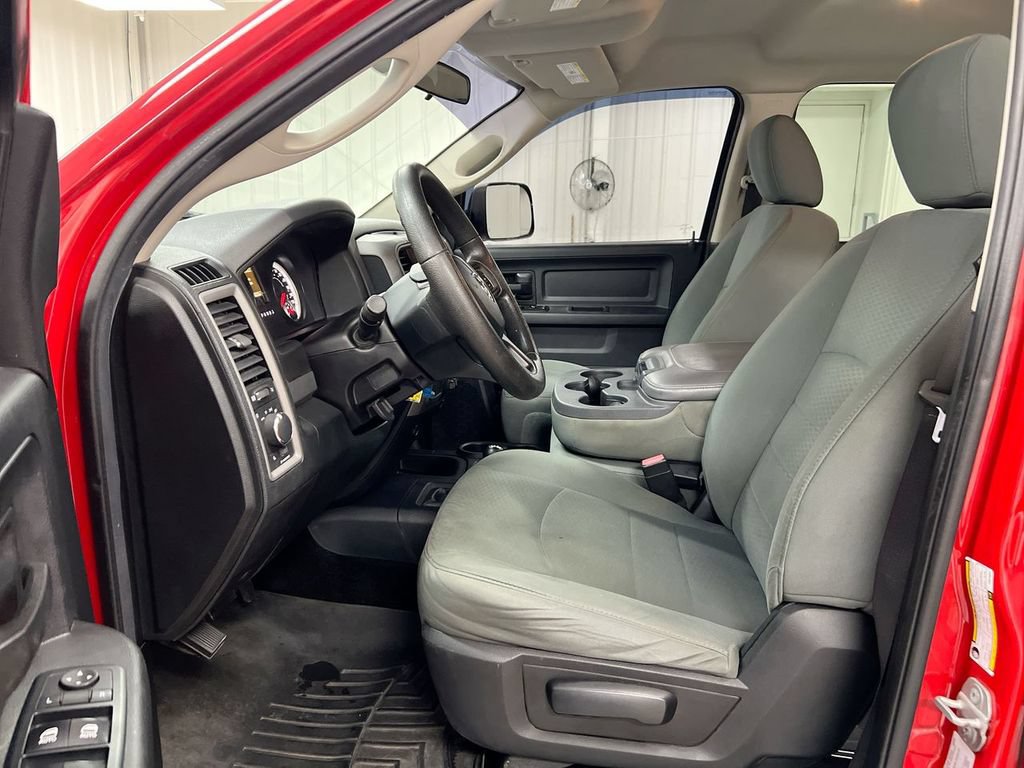 Used 2015 RAM 2500 Tradesman w/ Chrome Appearance Group AWD/4WD image 18