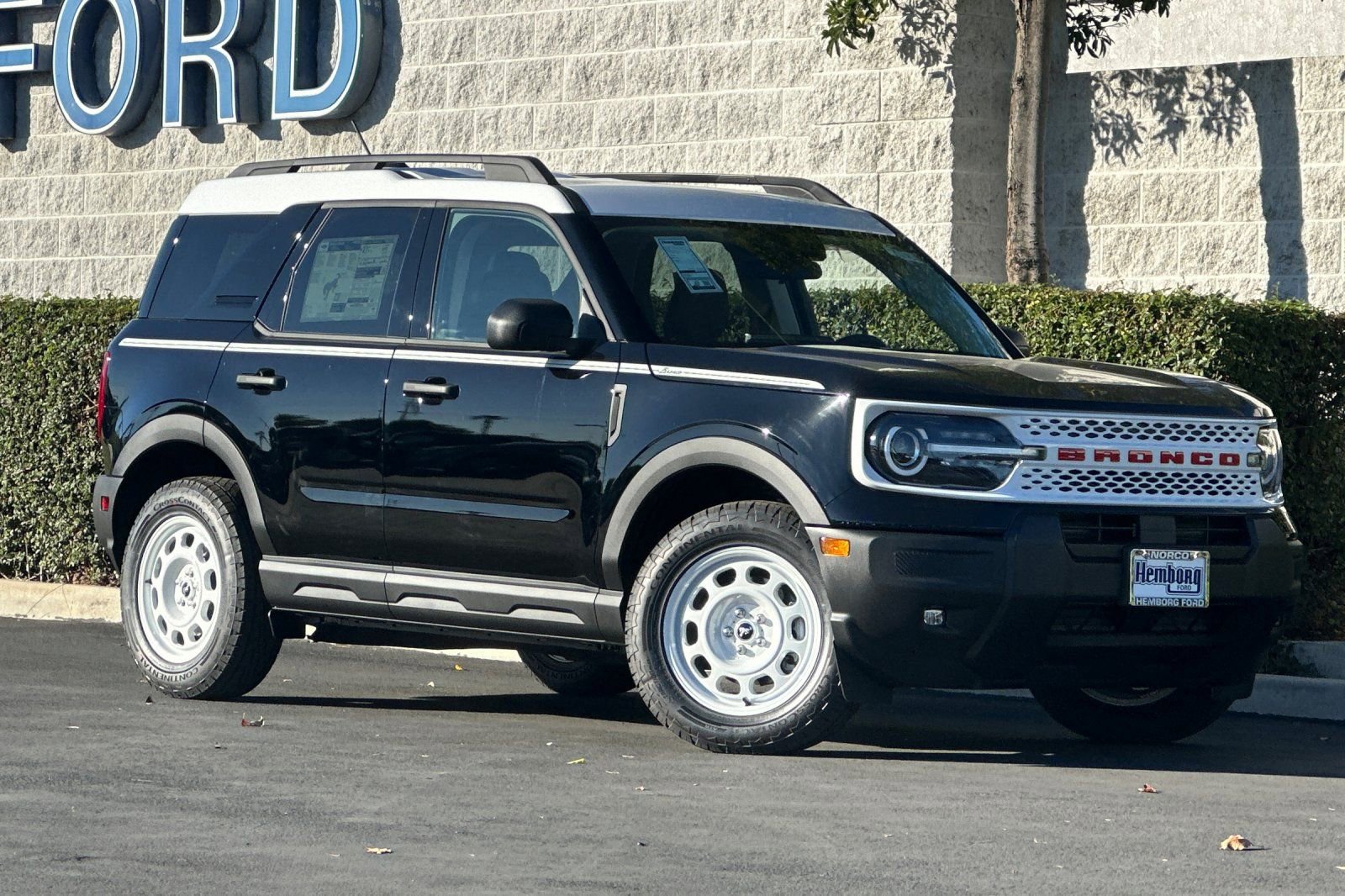 New 2025 Ford Bronco Sport Heritage w/ Convenience Package image 2