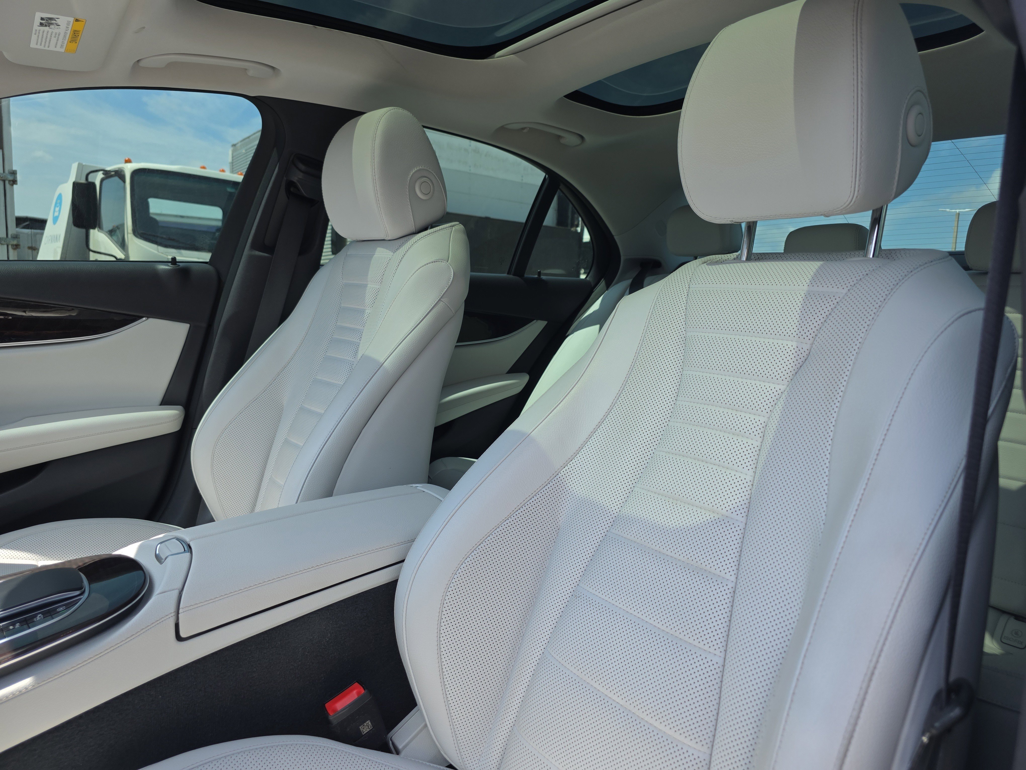 Used 2023 Mercedes-Benz E 450 4MATIC Sedan image 26