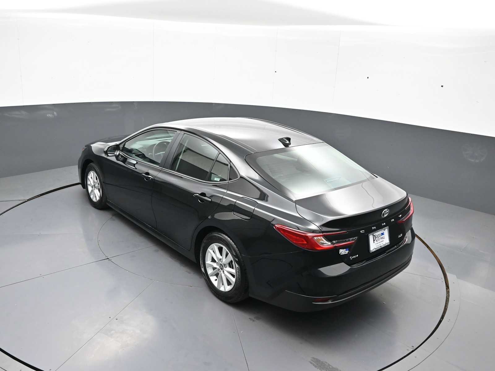 Used 2026 Toyota Camry LE FWD image 38