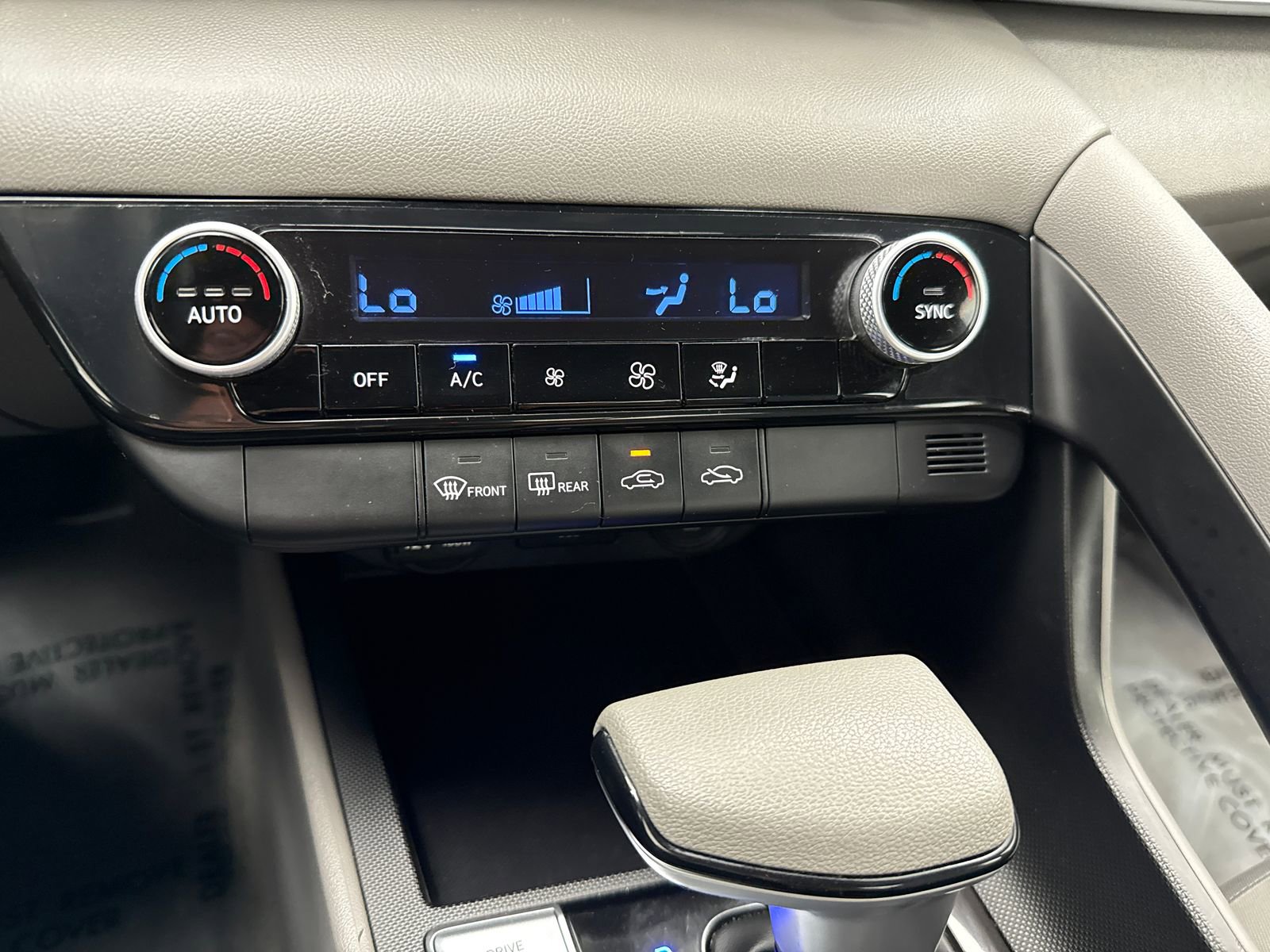 Used 2022 Hyundai Elantra SEL FWD image 27