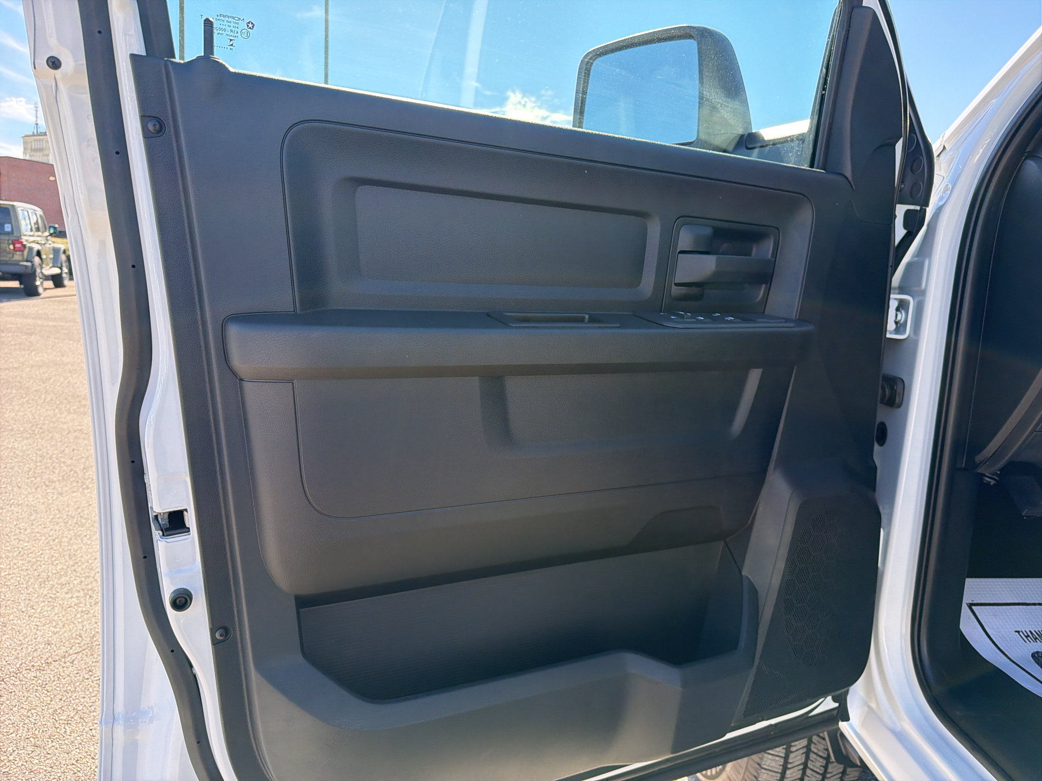 New 2027 RAM 2500 Tradesman AWD/4WD image 15