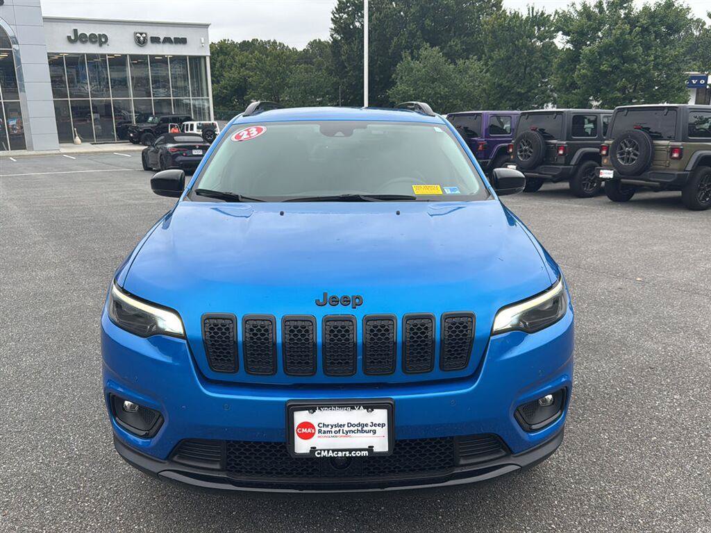 Used 2023 Jeep Cherokee Altitude Lux AWD/4WD image 2
