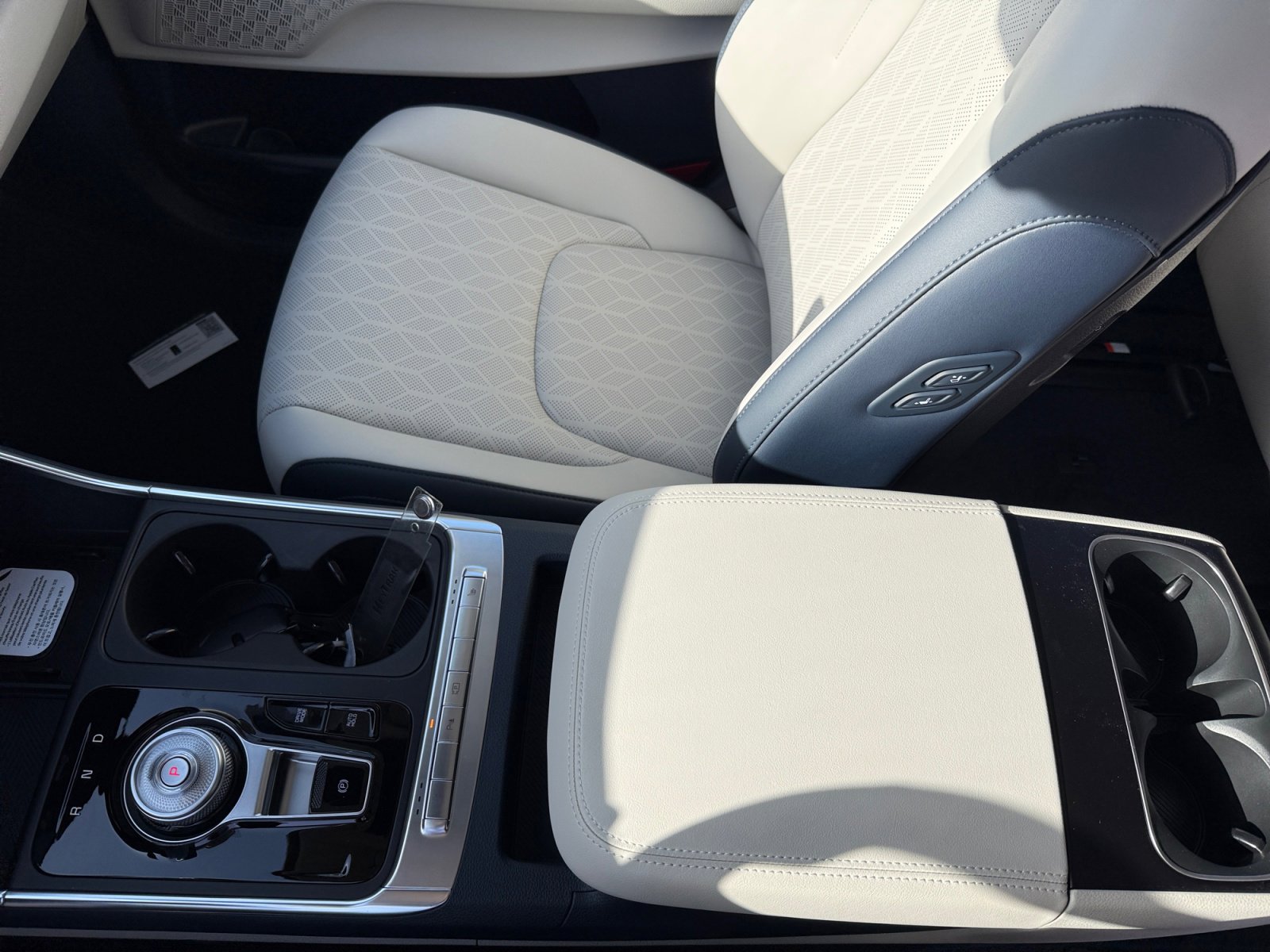 New 2026 Kia Carnival EX image 14