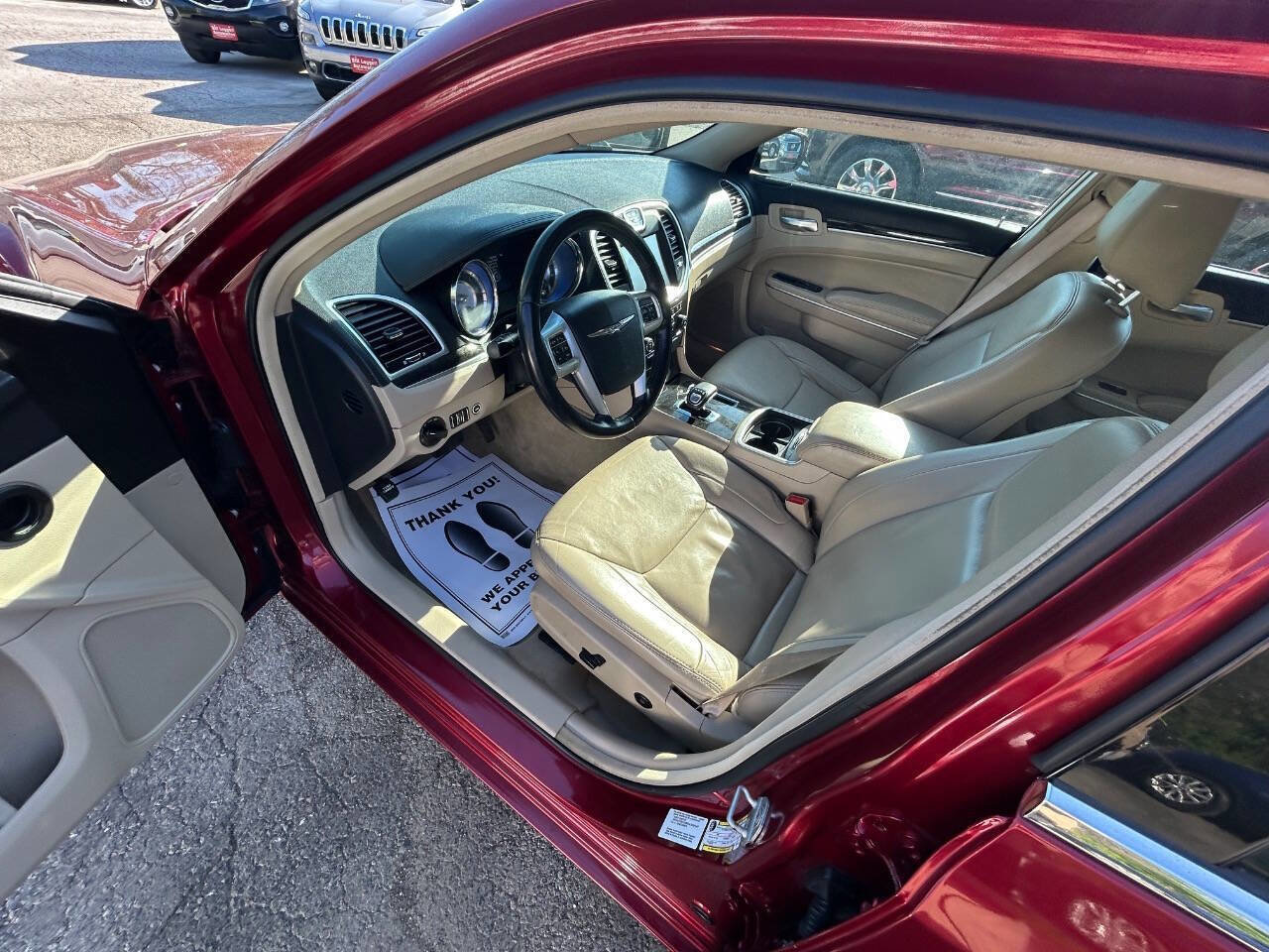 Used 2014 Chrysler 300 RWD image 6