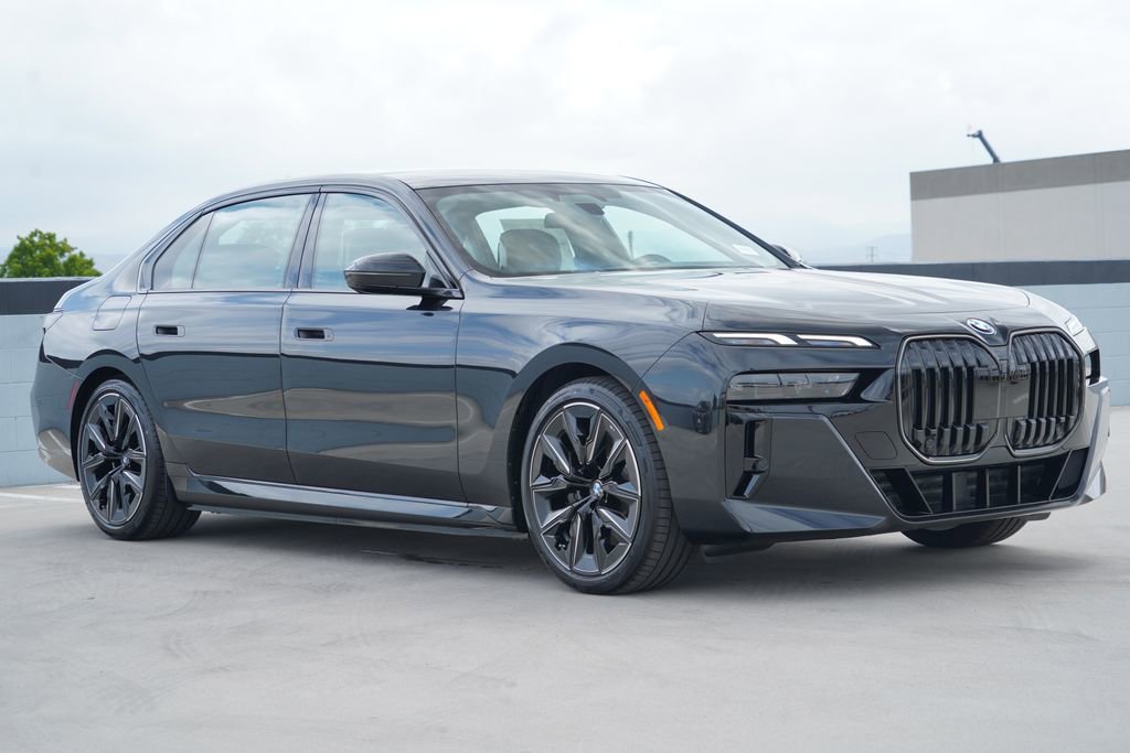 New 2026 BMW i7 xDrive60 AWD/4WD image 3