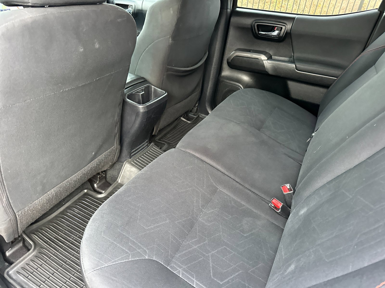 Used 2017 Toyota Tacoma TRD Sport image 12