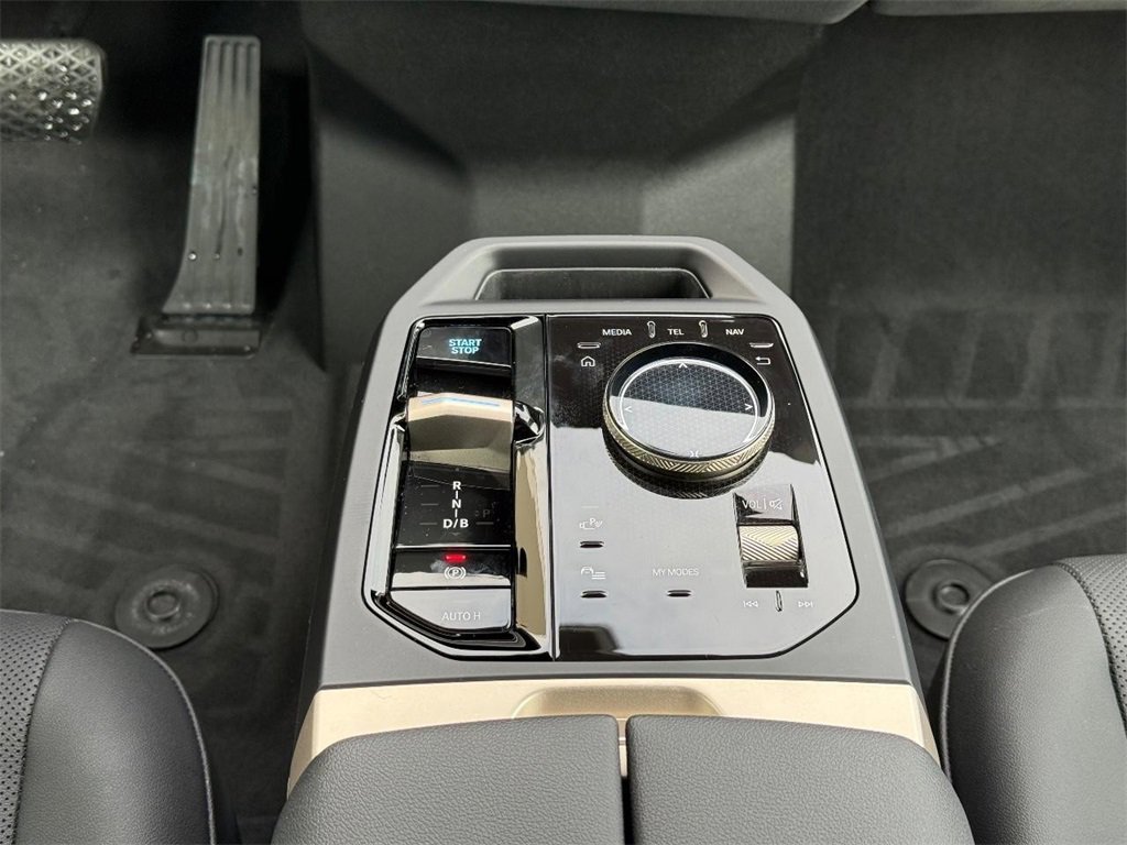 Used 2024 BMW iX xDrive50 w/ Sport Package image 13