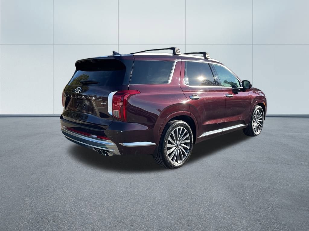 Used 2023 Hyundai Palisade Calligraphy image 5