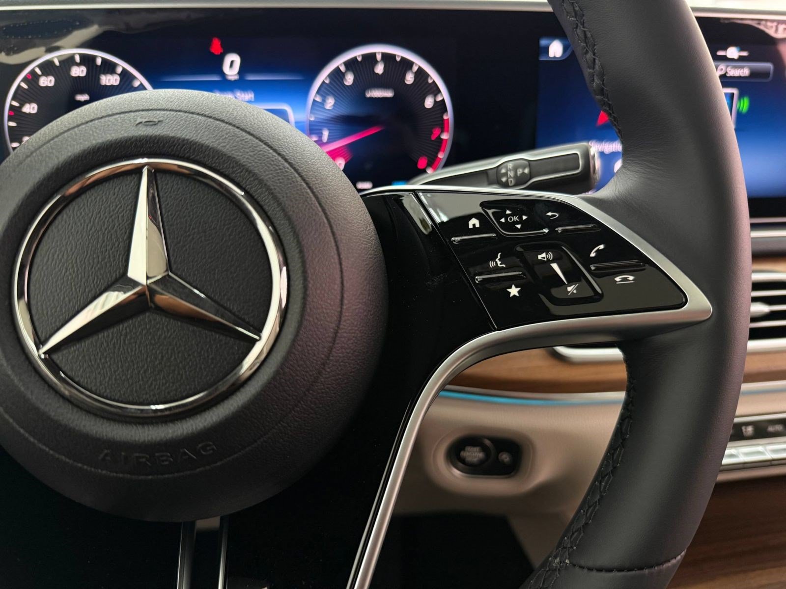 New 2026 Mercedes-Benz GLE 580 4MATIC image 14