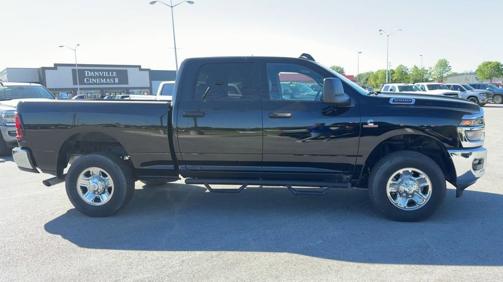Used 2025 RAM 2500 Tradesman w/ Chrome Appearance Group AWD/4WD image 8