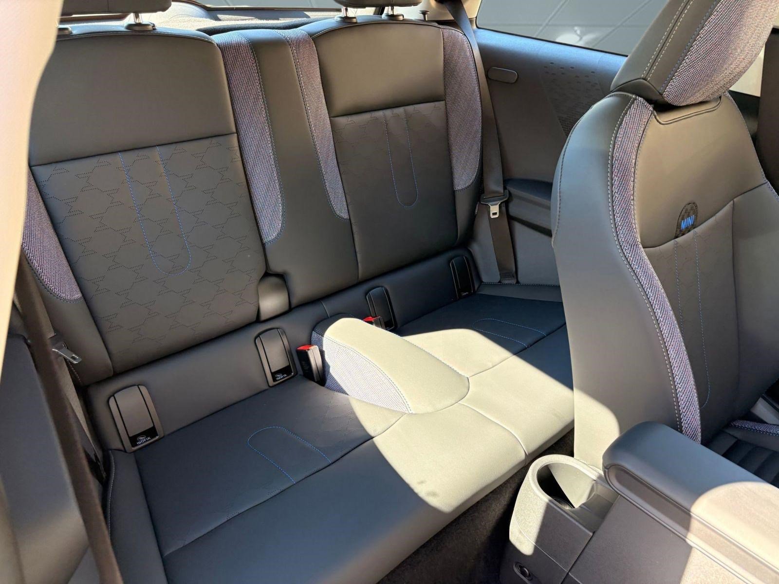 New 2026 MINI Cooper 2-Door Hardtop image 23