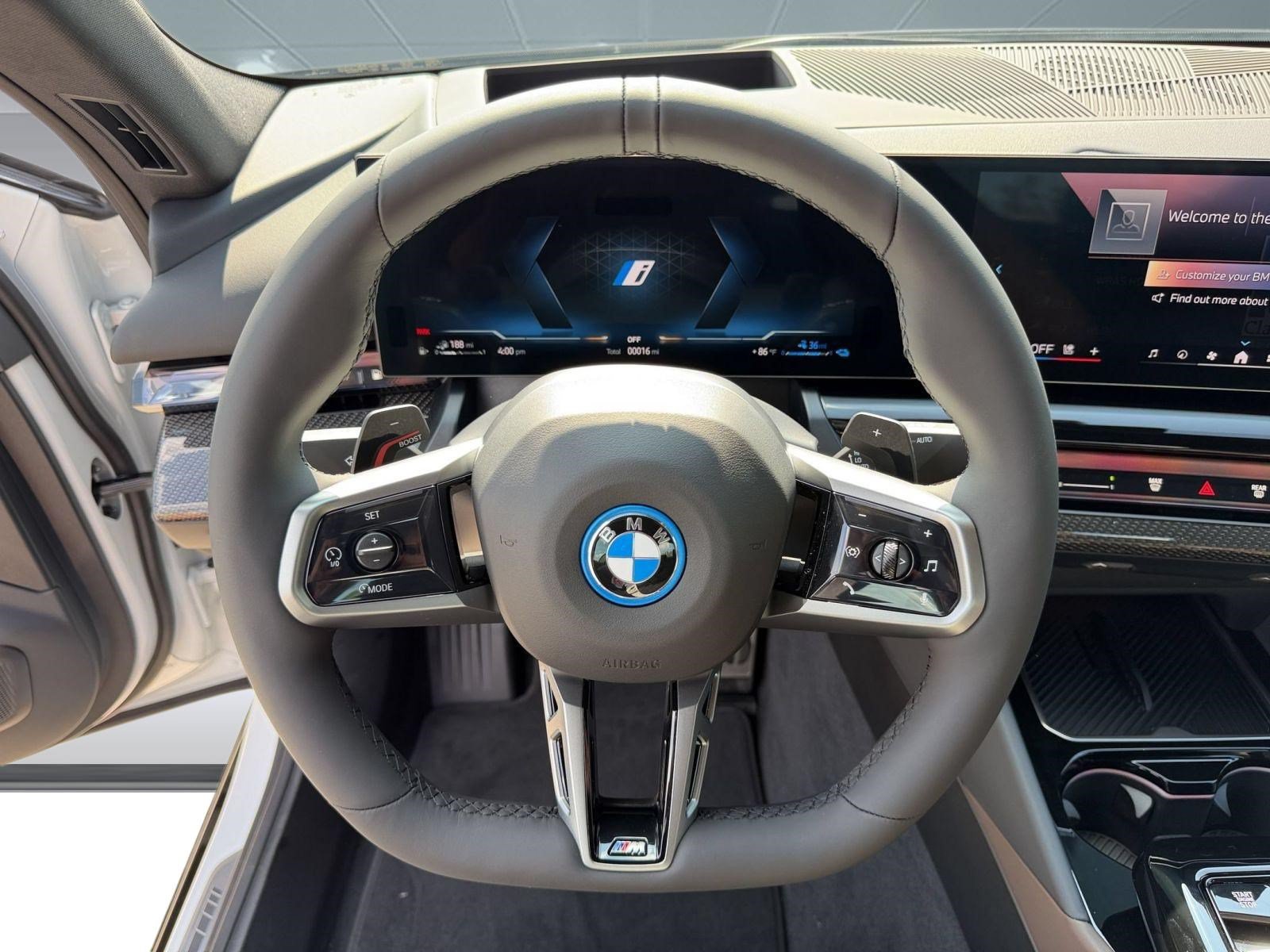 New 2027 BMW 550e xDrive AWD/4WD image 10