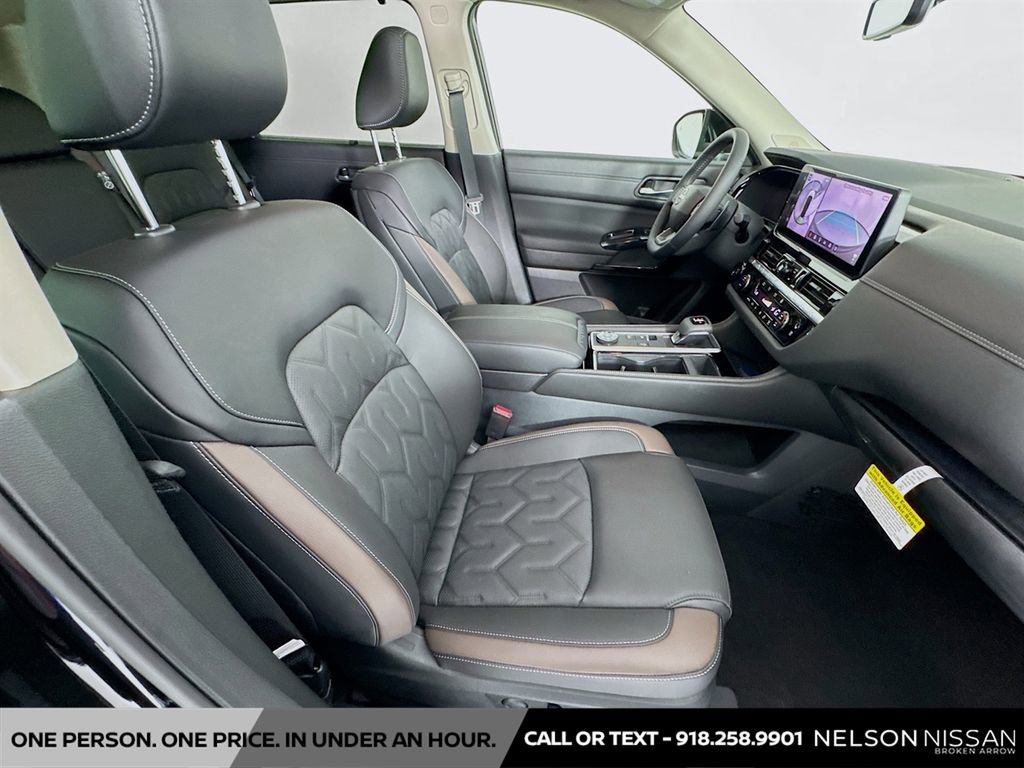 New 2026 Nissan Pathfinder Platinum image 30