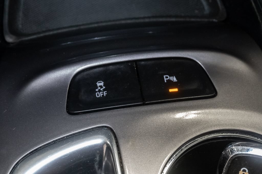 Used 2024 Chevrolet Malibu LT FWD image 23