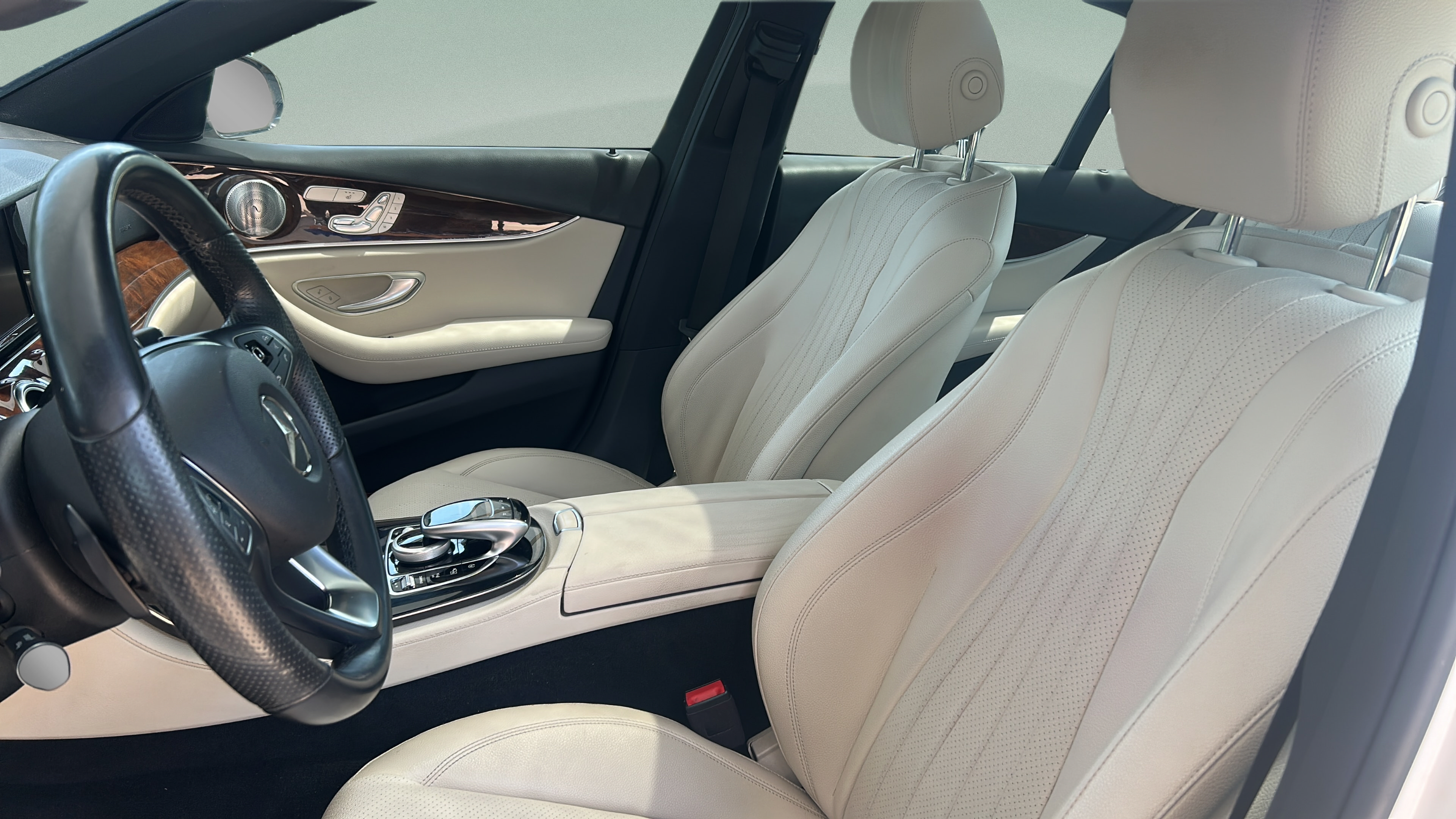 Used 2018 Mercedes-Benz E 300 image 9