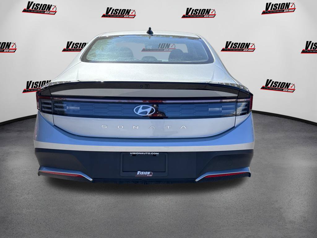 New 2026 Hyundai Sonata SE FWD image 6