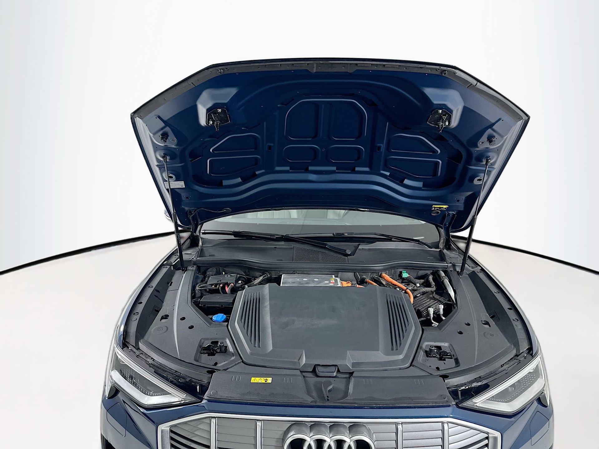 Used 2022 Audi e-tron Premium Plus AWD/4WD image 34