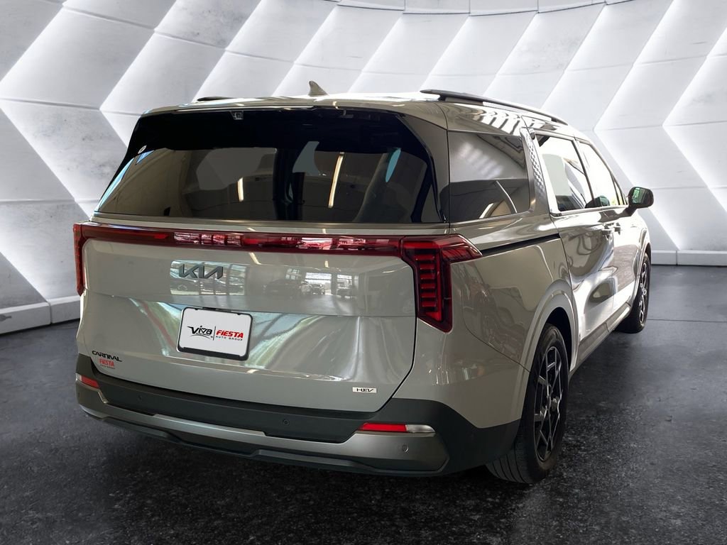 Used 2025 Kia Carnival SX Prestige image 3