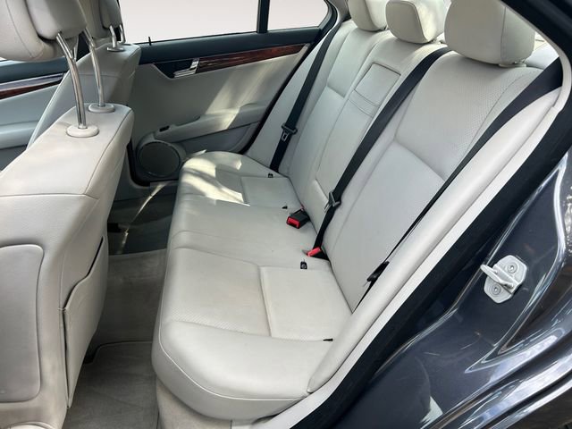 Used 2010 Mercedes-Benz C 300 4MATIC Sedan image 13