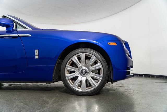 Used 2017 Rolls-Royce Dawn RWD image 11