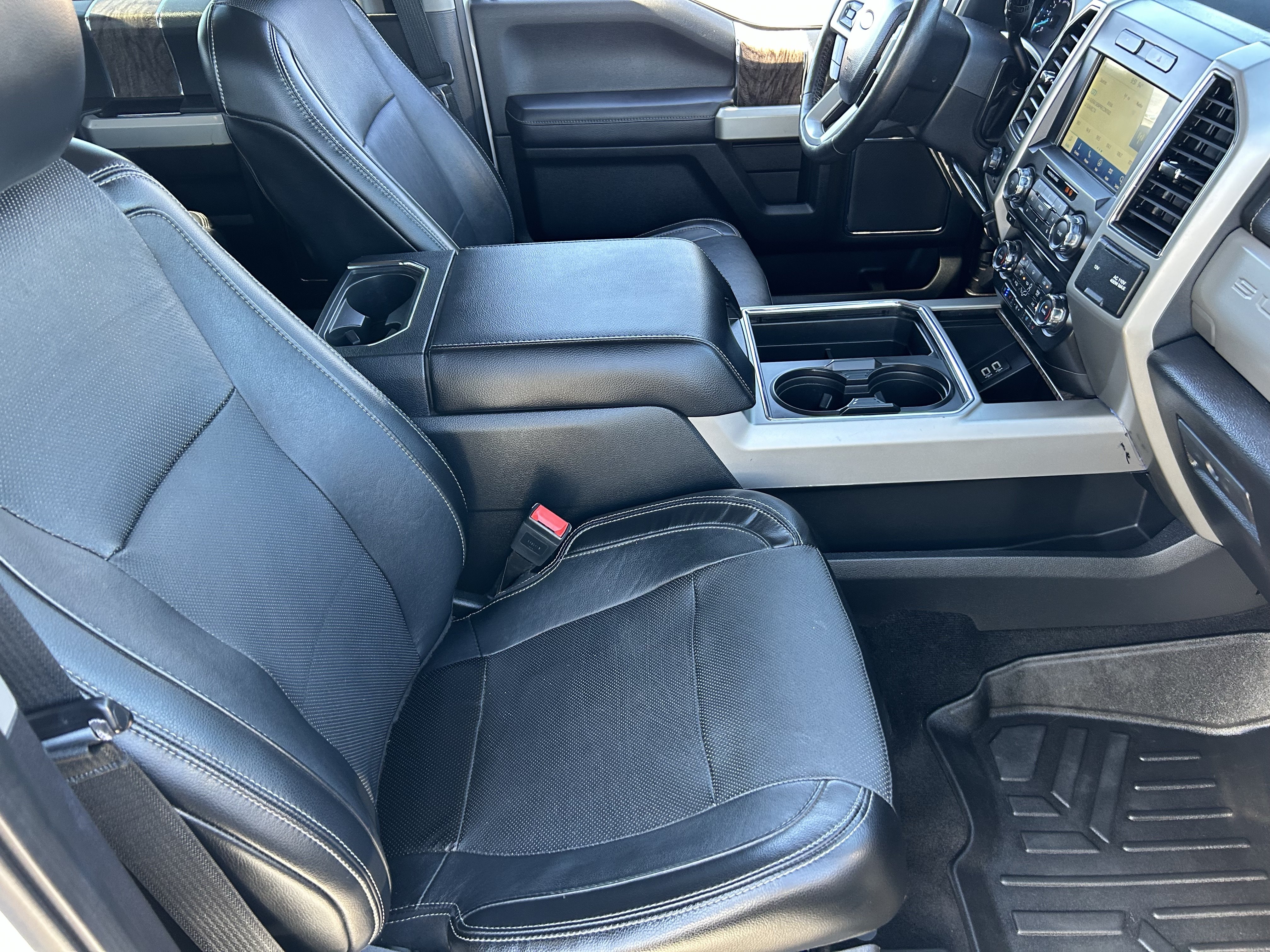 Used 2018 Ford F250 Lariat w/ Lariat Ultimate Package RWD image 10