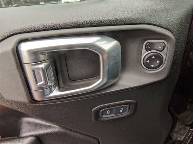 Used 2020 Jeep Gladiator Rubicon w/ Cold Weather Group image 21