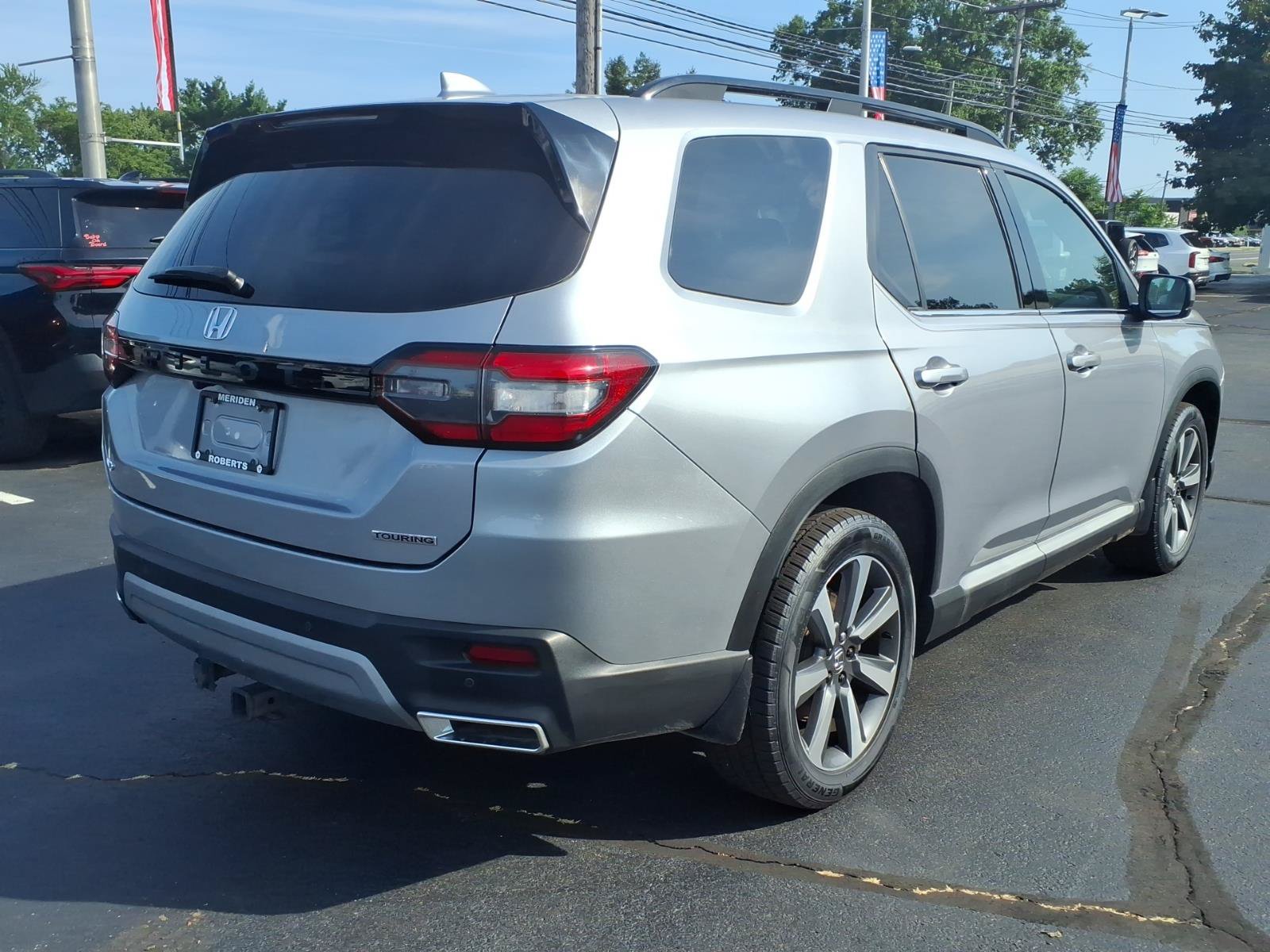 Used 2024 Honda Pilot Touring image 7
