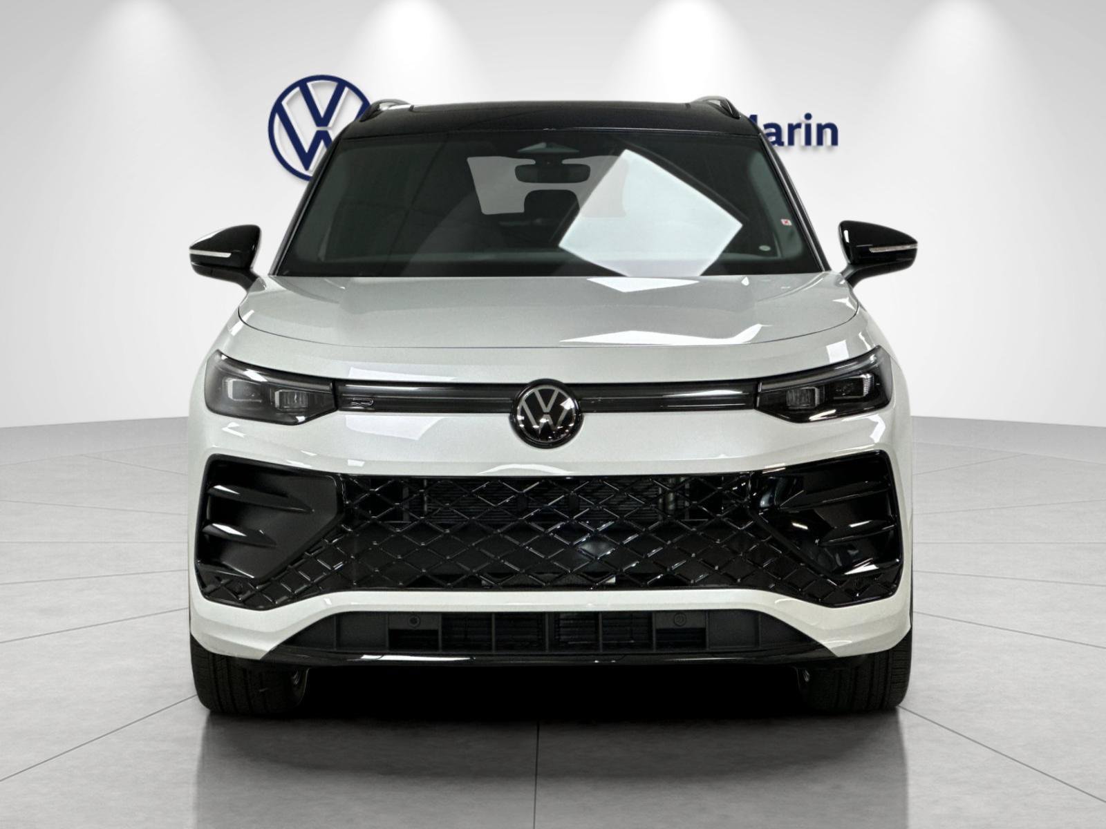 New 2026 Volkswagen Tiguan SE R-Line AWD/4WD image 8