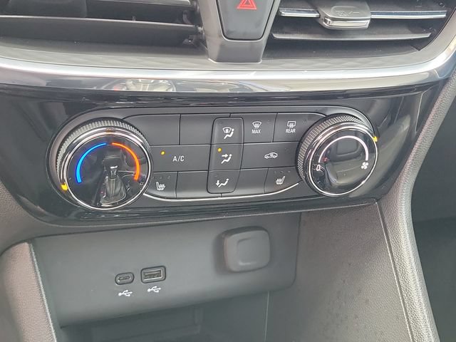 Used 2025 Buick Encore GX Sport Touring w/ Advanced Technology Package FWD image 26