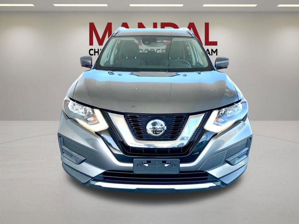 Used 2020 Nissan Rogue SV w/ Premium Package FWD image 2