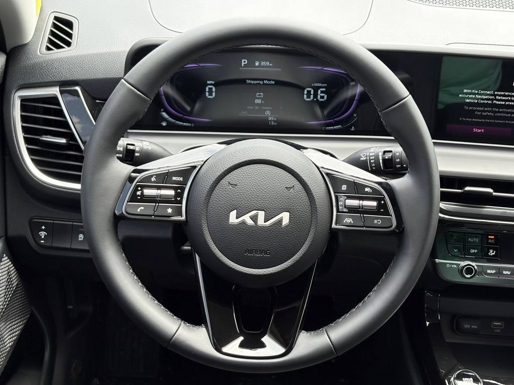 New 2026 Kia Seltos S FWD image 32
