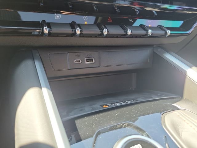 Used 2024 Chevrolet Colorado Z71 w/ Z71 Convenience Package 2 image 22