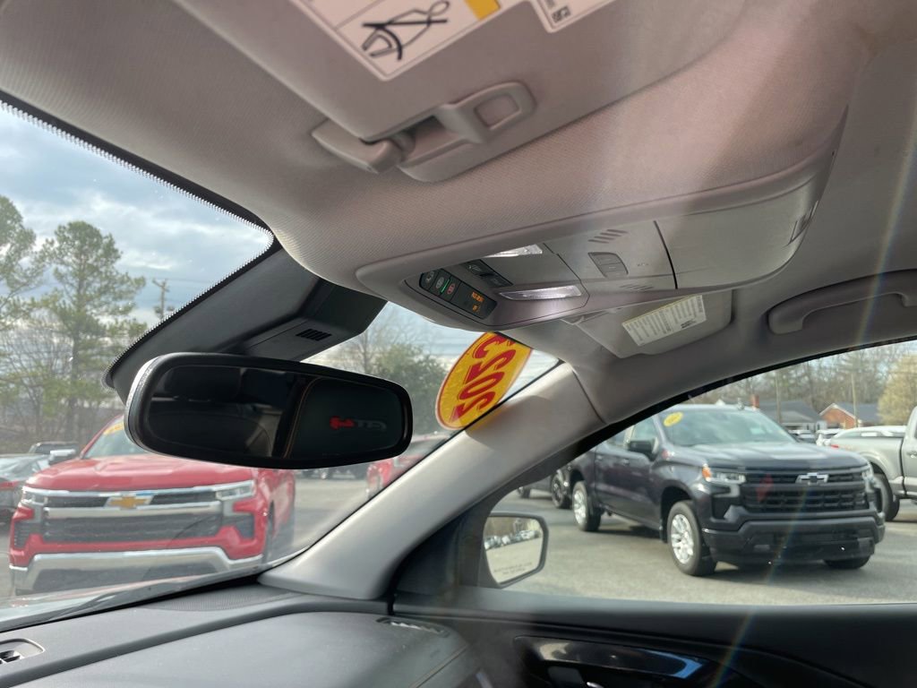 Used 2023 GMC Terrain AT4 image 23