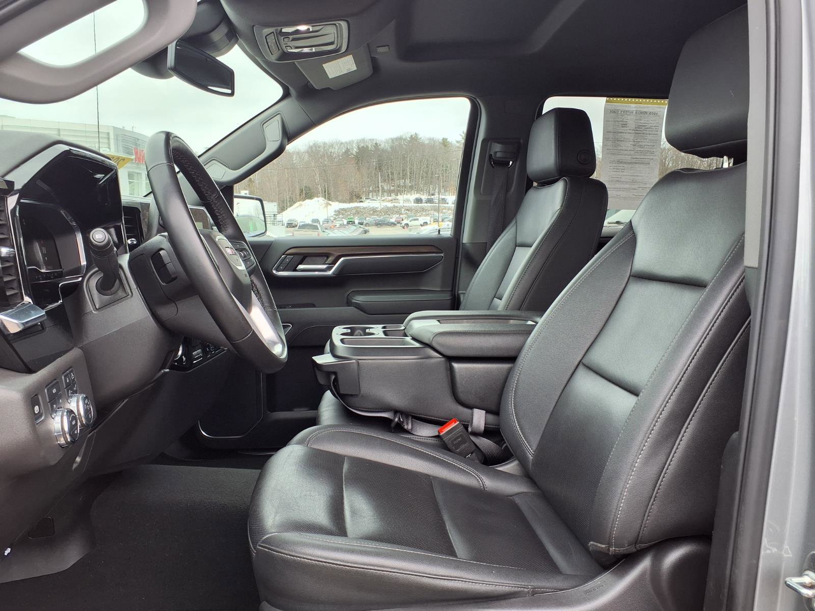 Used 2025 GMC Sierra 1500 SLT AWD/4WD image 6