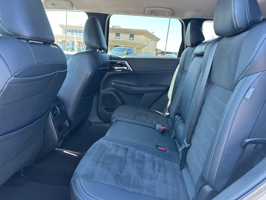 Used 2024 Mitsubishi Outlander SE AWD/4WD image 6