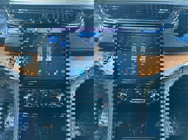 Used 2023 Jeep Grand Cherokee Summit image 15