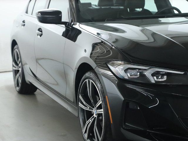 Used 2023 BMW 330i xDrive Sedan w/ Premium Package AWD/4WD image 9