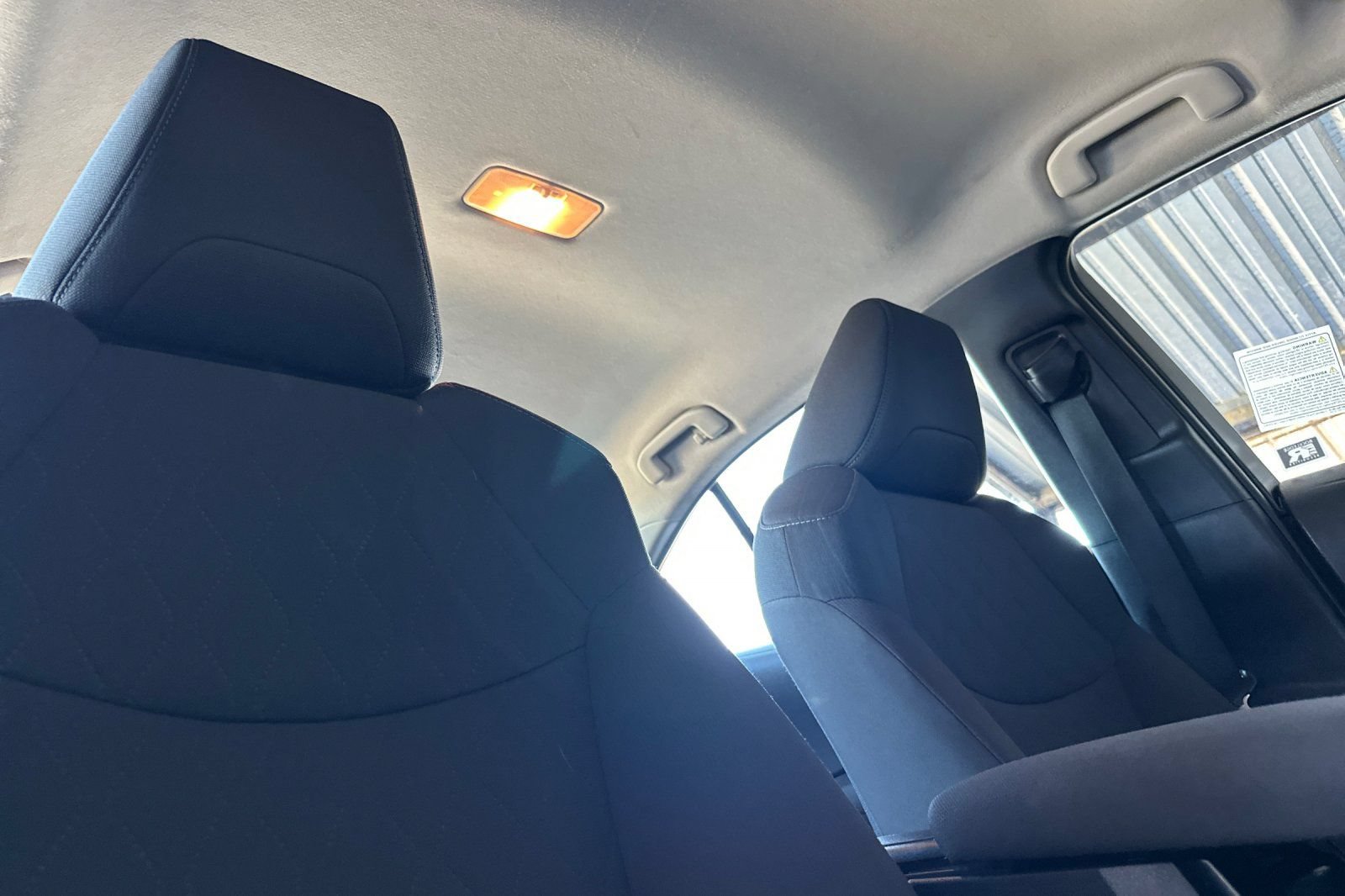 Used 2021 Toyota Corolla LE w/ Carpet Mat Package (TMS) FWD image 17
