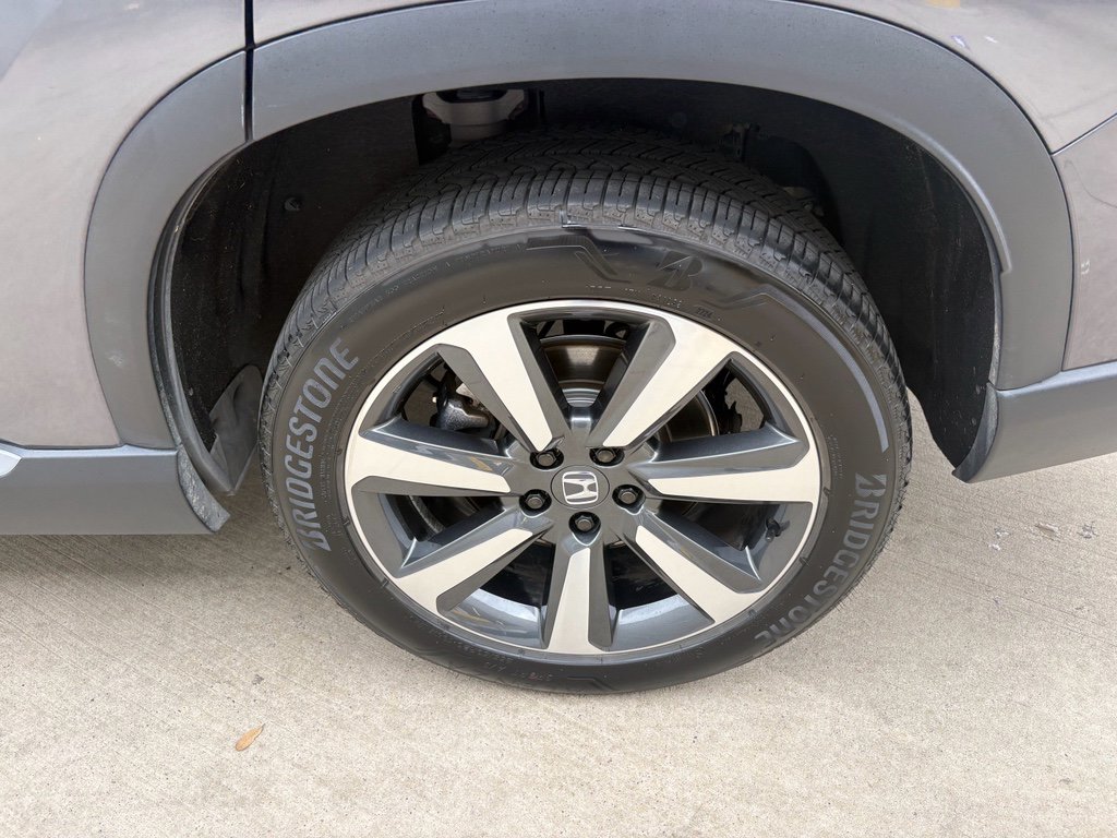Certified 2025 Honda Pilot Touring image 39