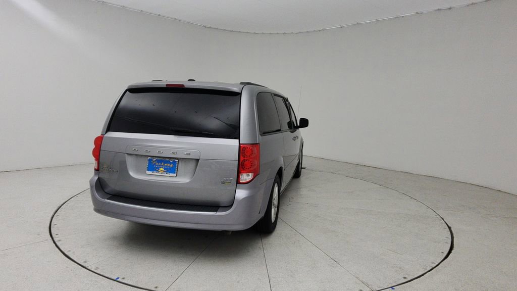 Used 2016 Dodge Grand Caravan SXT FWD image 7