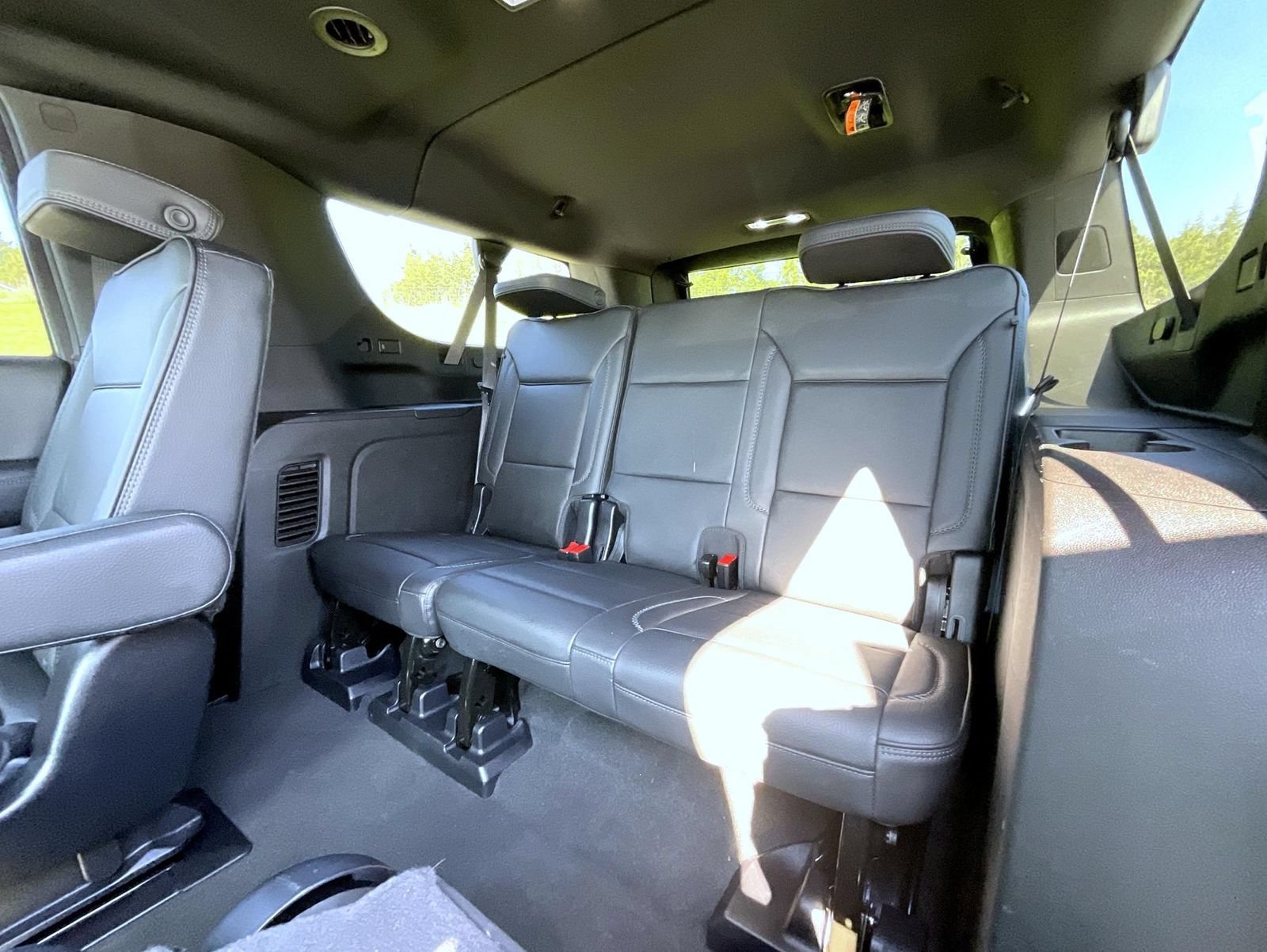 Used 2025 GMC Yukon XL Denali AWD/4WD image 20