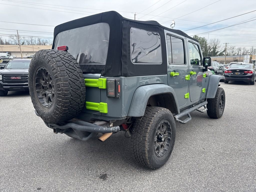 Used 2015 Jeep Wrangler Unlimited Rubicon image 4