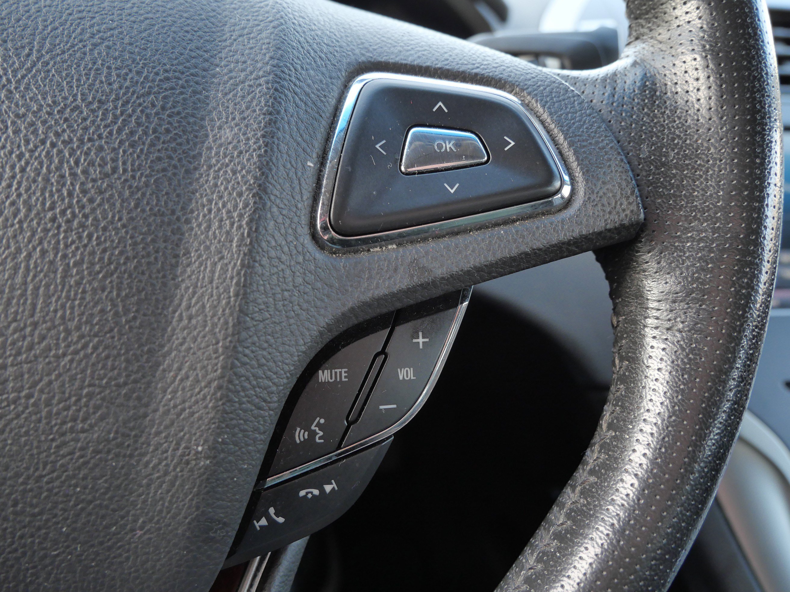 Used 2014 Lincoln MKZ image 26