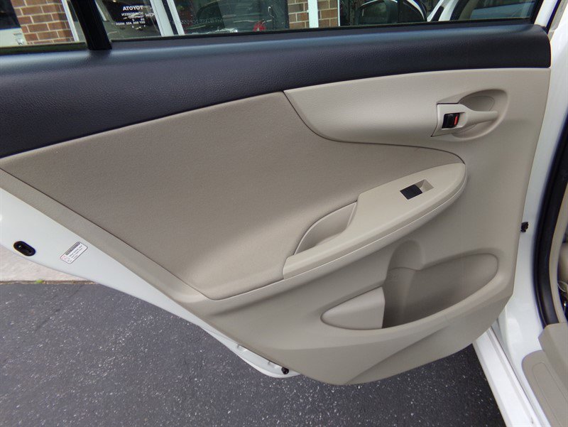 Used 2012 Toyota Corolla L image 35