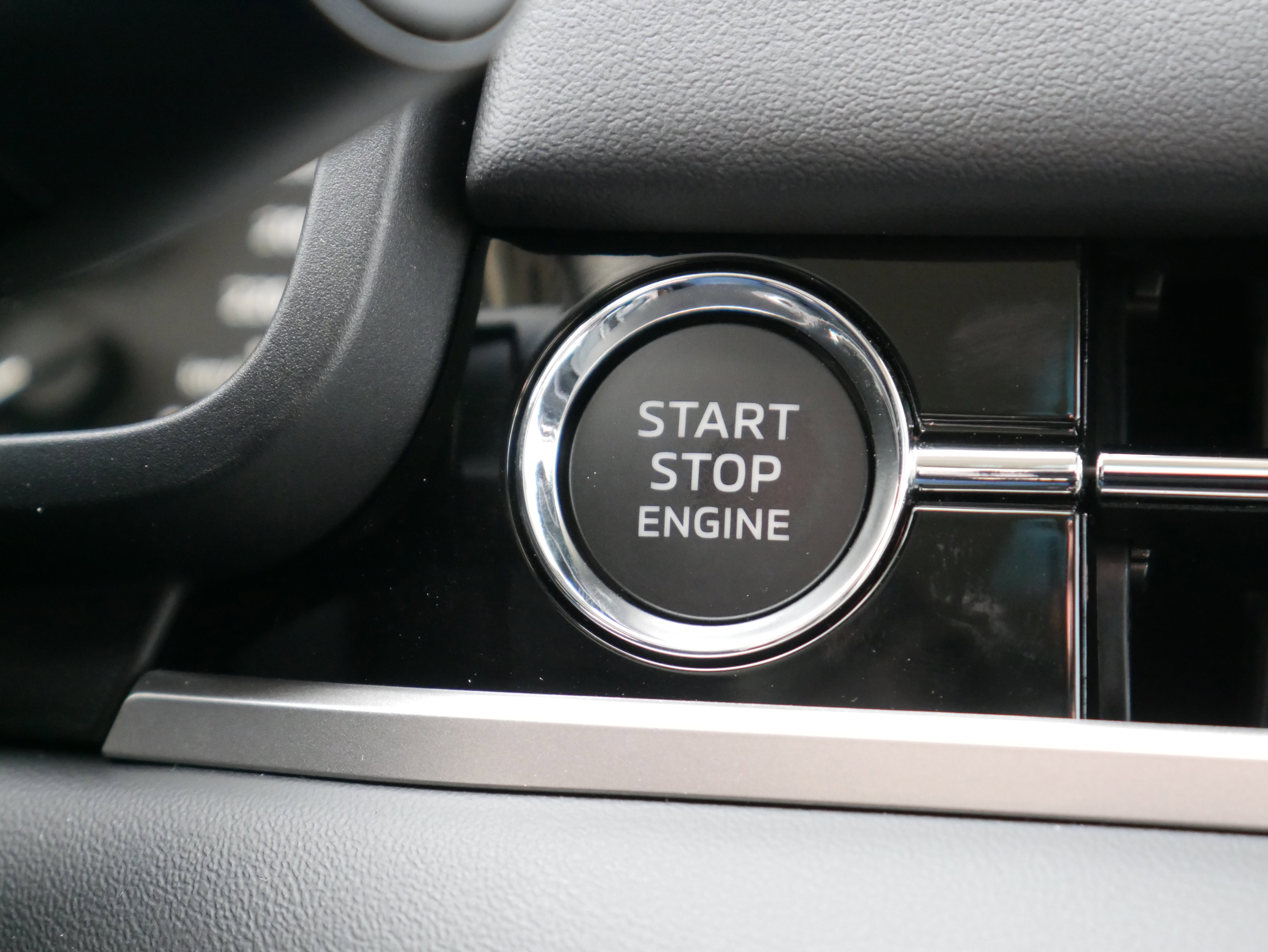 New 2026 Mitsubishi Outlander SE image 29