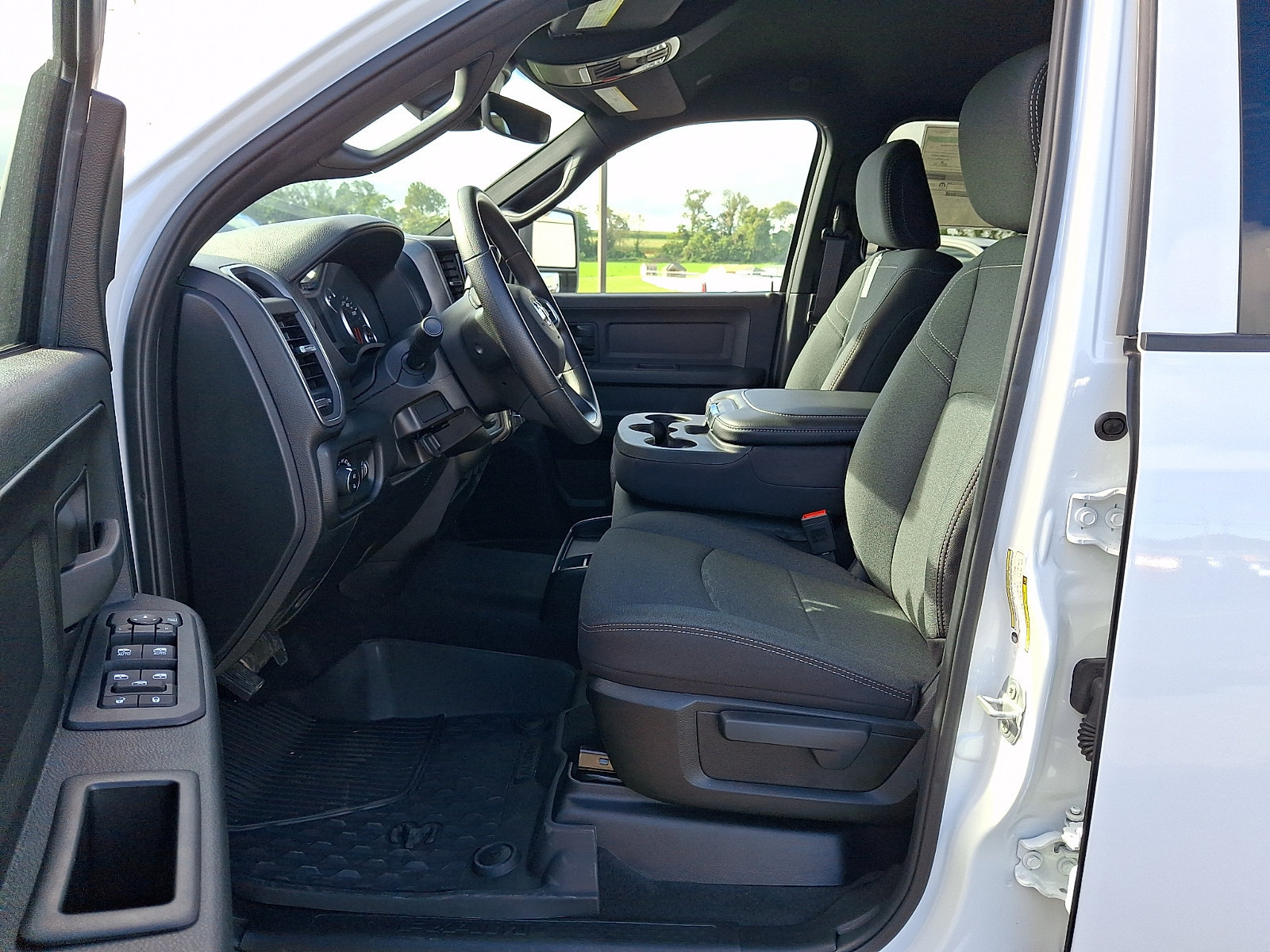 New 2026 RAM 2500 Tradesman AWD/4WD image 7